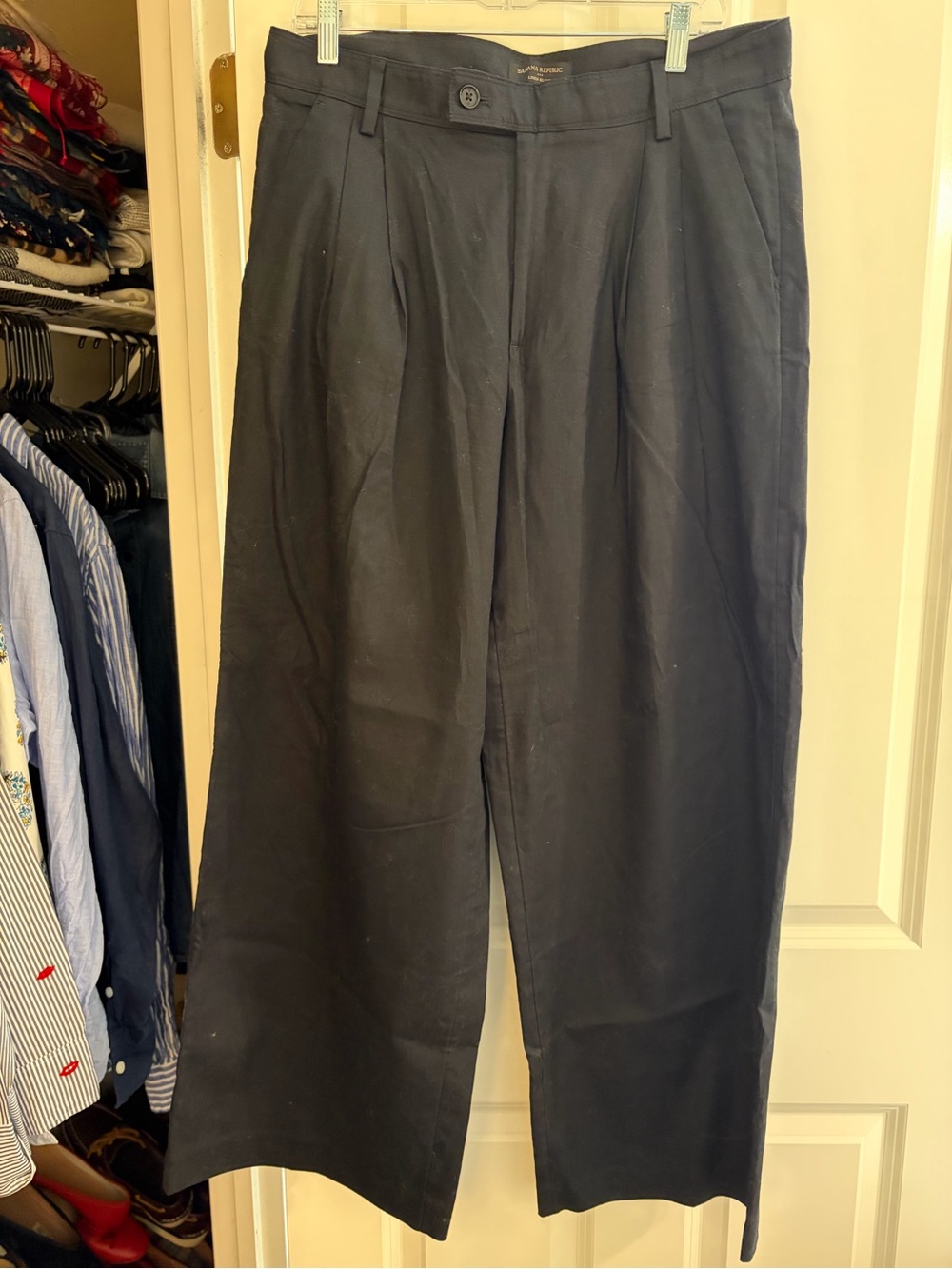 Banana Republic Factory Black Wide-Leg Pleated Trousers Linen Blend